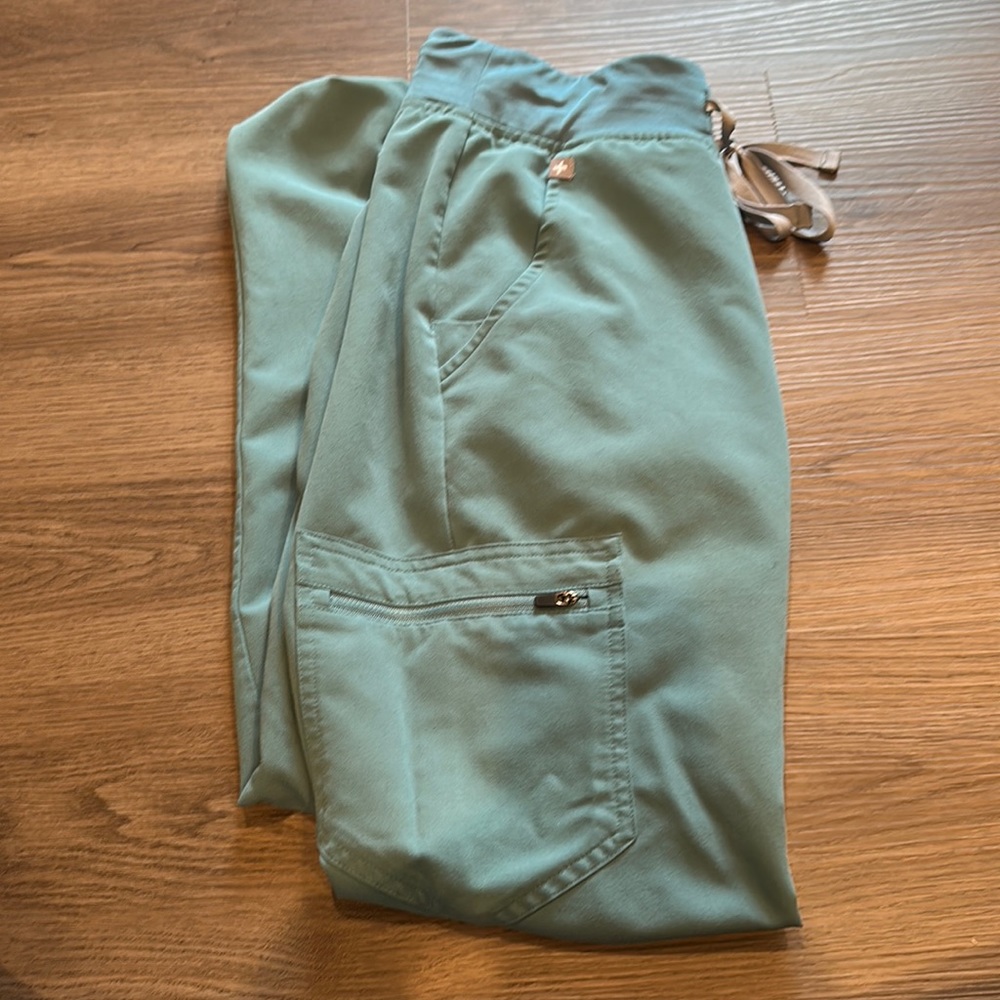 Figs Zamora Scrubs
